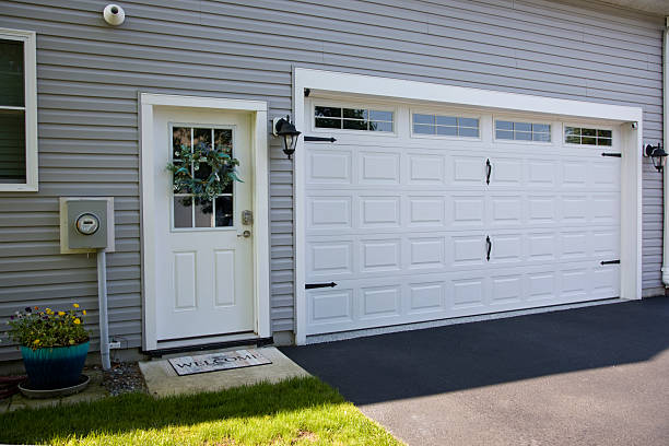 24/7 Emergency Garage Door Panel Replacement experts in Columbus, IN